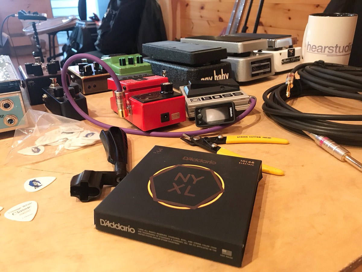 TomoJustFunky's tweet photo. Recording day Wednesday🙏 #daddariostringsnyxl #daddario #daddariostring #tomofujita #recordingday #recordingsessions #maine #hearstudios @DaddarioandCo @kyoritsucorp #nyxlcommit https://t.co/EX3DXbEePa