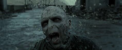 leelo820's tweet photo. THE BATTLE IS DONE! HARRY POTTER HAS WON! Harry Potter has successfully defeated the Dark Lord Voldemort. No more trouble will be caused by Voldemort any time soon. #HPLiveXHS #fatality #deadvoldy #thanossnapped https://t.co/KPKKQnTbpu