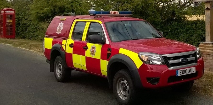 Tomorrow Essex Fire's rural community builders will be in the village of Rayne Braintree, keep an eye out for us, talk to us to get vital fire safety and crime prevention advice including the fitting of free smoke alarms!! <a href="/EssexPFCC/">EssexPFCC</a> <a href="/EssexRP/">Essex Rural P'ship</a> @CPTBraintUttles <a href="/BJH251/">Chief Constable BJ Harrington QPM - Essex Police</a>