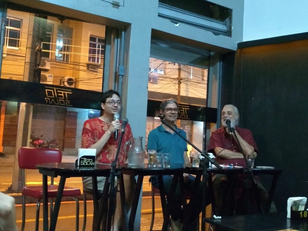 CienciaExplica's tweet photo. Teto Solar/Botafogo encheu pra falar sobre os mistérios da antimatéria 🌫
Hoje tem mais: Arte e Ciência, tudo junto e misturado
#PintRJ #PintBR #Pint19 #PintofScience #DivulgaçãoCientífica https://t.co/vuTHURQIiH