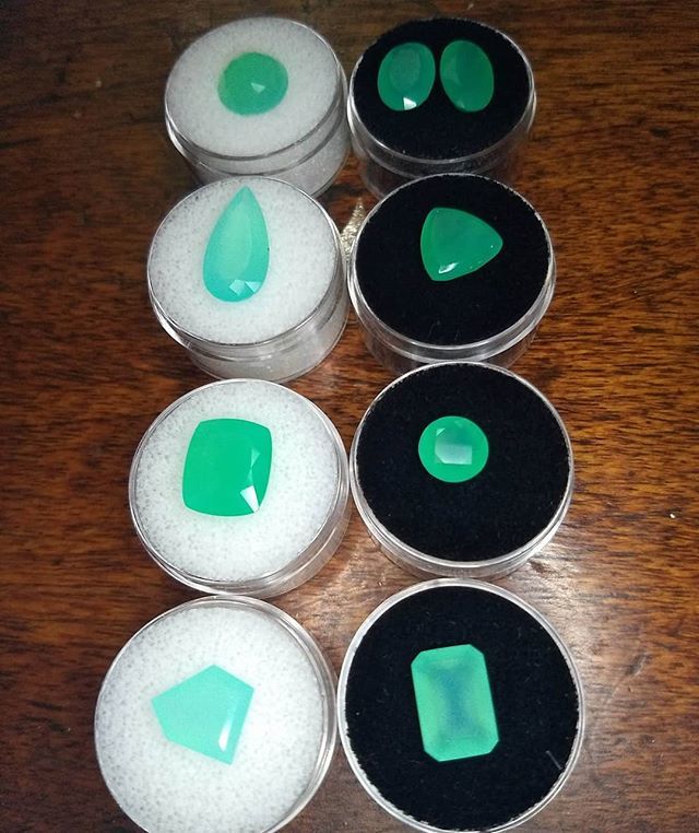 capricorngems's tweet photo. Our new line of Marlborough faceted Chrysoprase coming to #snagloop this week and #jck2019 in Vegas. BOOTH 60016
.
.
.
.
.
.
.
#chrysoprase #marlboroughchrysoprase #australianchrysoprase #greengemstones #jewelrydesigners #jewellerydesigners #naturalopal… https://t.co/Efl4lPn8ZV https://t.co/oD6umzFKkB