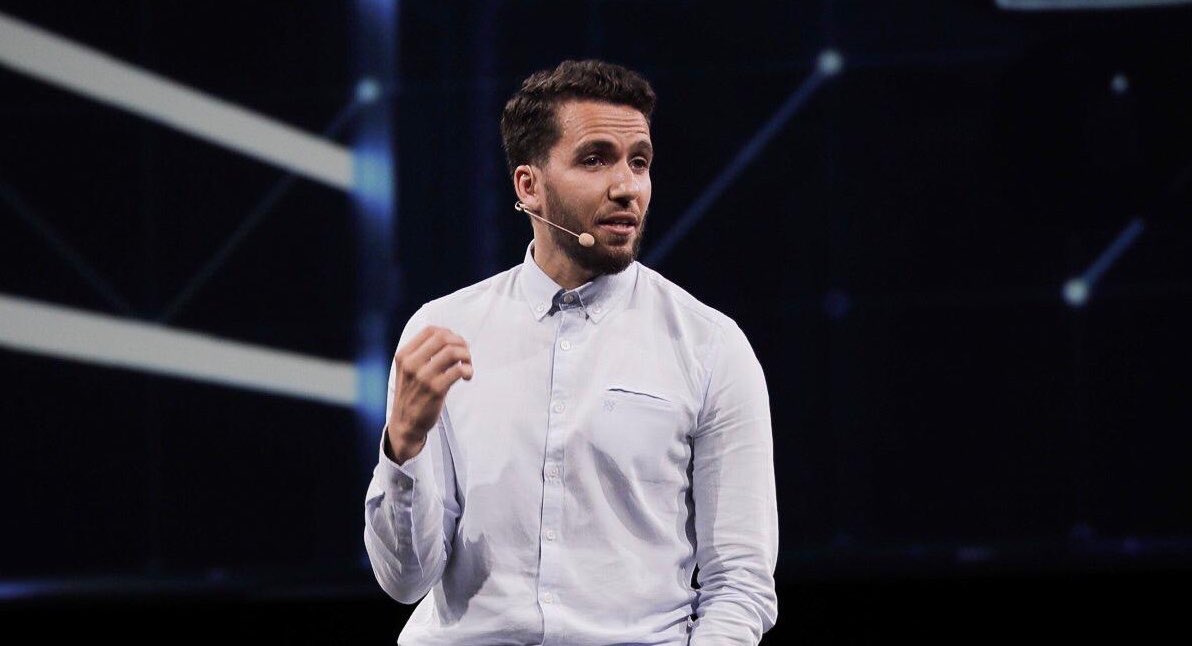 “Il y a du talent en chacun. Nous devons bien orienter et coacher les gens. D'un petit succès à un autre. De projets en projets." <a href="/IshAitHamou/">Ish Ait Hamou</a> #bethechange2030