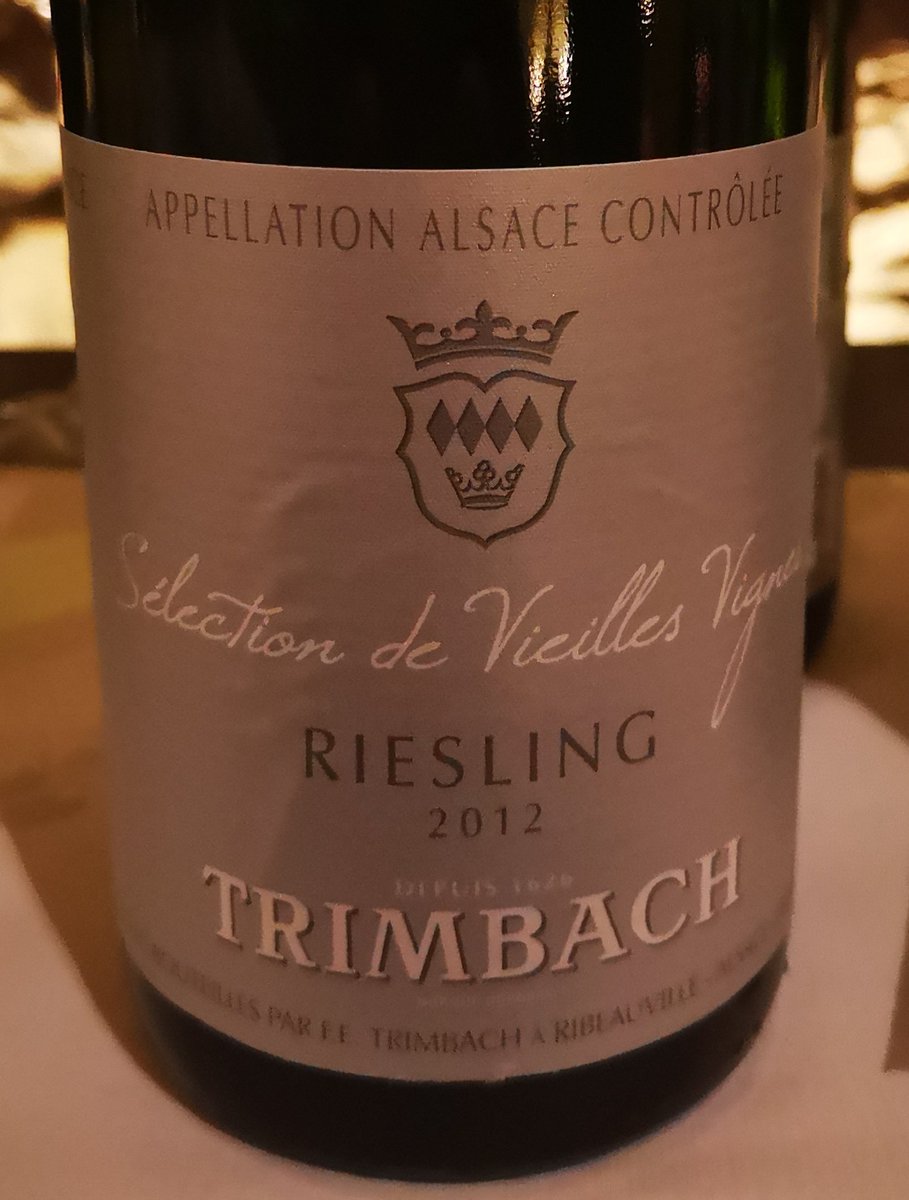 AlsaceWineLover's tweet photo. Time to be spoilt a little with some juicy numbers from @trimbach with @GilbeysWine tonight @elybarCHQ Pop on over &amp; try them along with  many fine other wines from #Alsace #AlsaceWineWeek #DrinkAlsace #AlsaceRocks #BigAlsaceTasting @frankstero @suzisgrapecrush https://t.co/YhYUl1DY3R