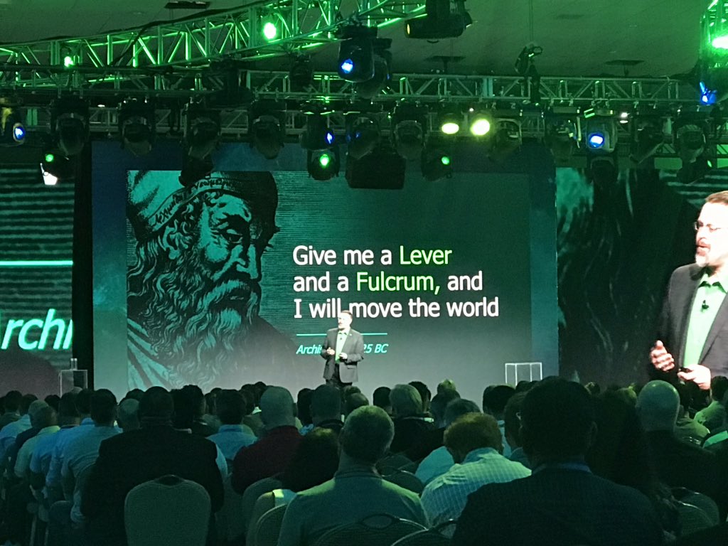 Solucionescomar's tweet photo. Ya en la general Session #VeeamON #VeeamON2019 https://t.co/tVcAVeXUw3