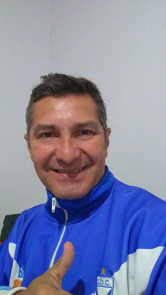 TopoGomezok's tweet photo. No me rindo x nda sigo trabajando, cualquiera sueña dirigir river , boca, el Barcelona pero esty feliz x lo q tengo 😀⚽ https://t.co/szqZZsbieb