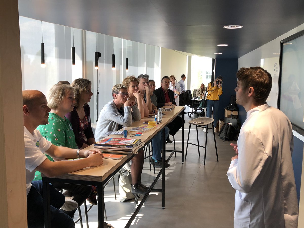 FontysPulsed's tweet photo. How powerfull: a @fontys student that give a interactive session for #professionals during @DTW2019 #tectasting https://t.co/diRg7WI6HK