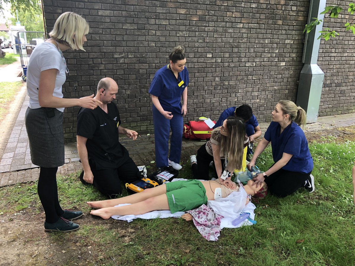 TahirAl14's tweet photo. Anaesthetic Core Trainee SIM day at Bucks @BHTMedEd https://t.co/ShSoAQr5mp