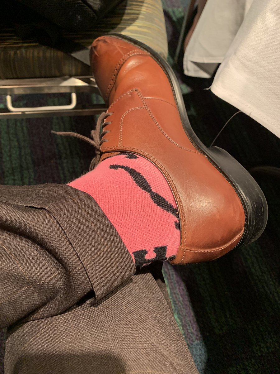 StevenDeanTM's tweet image. Spreading some #pinksock love #NTI2019 @exceptionalnurses @ascnface @aacnme
