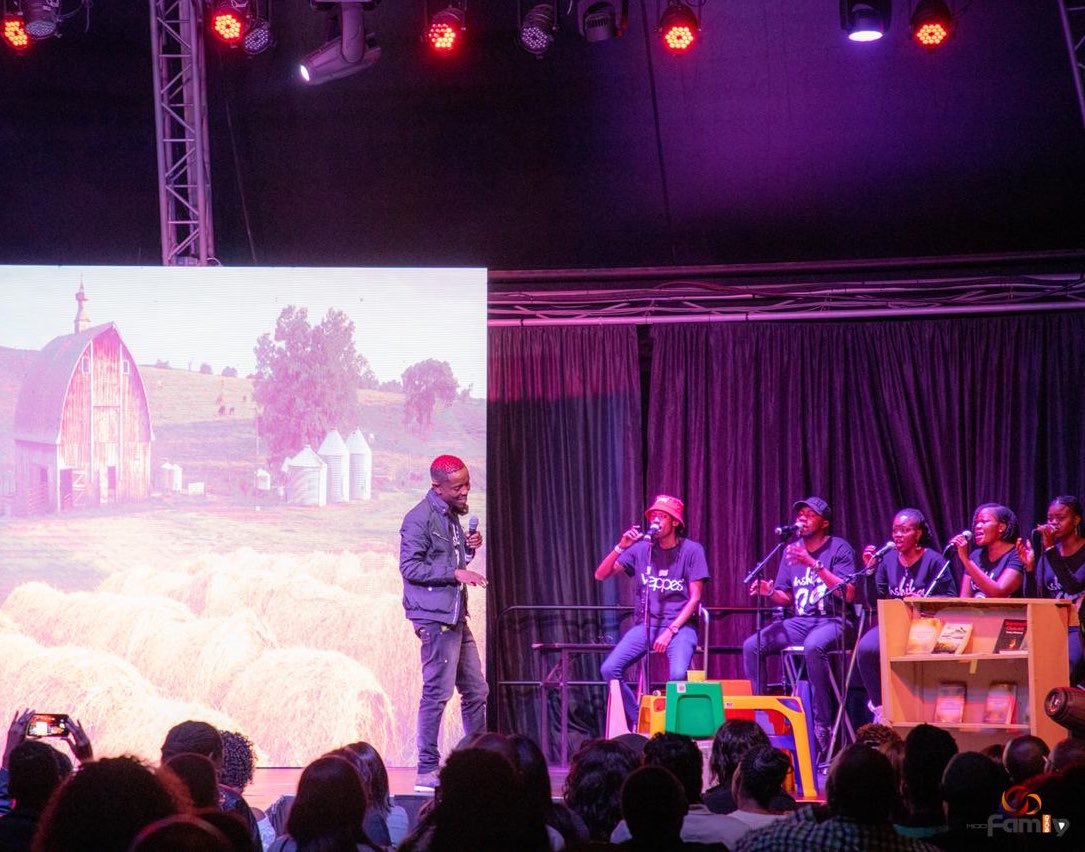 TsietsiRubbish's tweet photo. Okay, let’s talk about the band. #NqubekoProsperNdebele #Sandile, #Xoge, #Sthe #McGeeKeys

 The Vocalists #Mathapelo #InnocentHlapi #Vusi #Tinaslee, #Khaya. 
💯 #EmalahleniTalent #GodGiftedTalent 
🙏🏾🙏🏾🙏🏾#iFoundThisFunnyConcept🔥🔥 https://t.co/HtQZb6jG5V