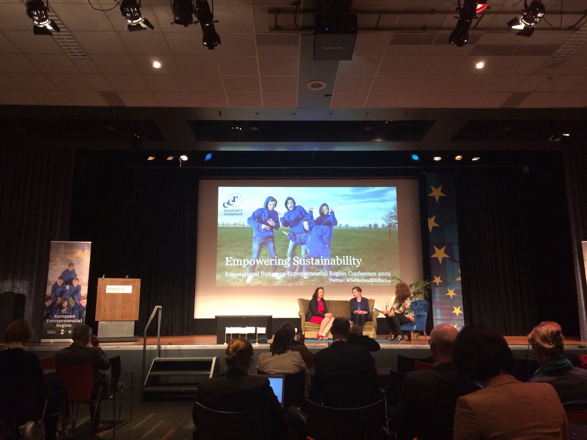 BureauBrussel's tweet photo. Empowering Sustainability requires substantial investments, also from Europe

Now a good example on stage from our region with @AllegoCharging @AnjavanNiersen and @EIBnl  @els_sweeney #europeanscaleupfromtheregion #GelderlandEER2019 https://t.co/qadXao4D62