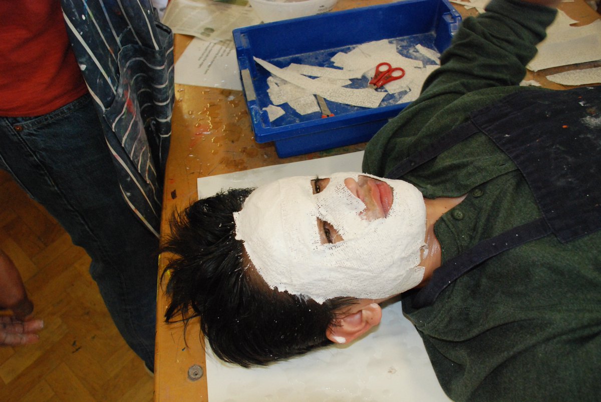 StColumbasArt's tweet photo. Productive day in the SCC Art Department for our Form 4 EECA.
Involving team work and learning new artistic skills by making moulds of their faces.....
#SCCArt #SCCForm4 https://t.co/OTkOZc7JMG