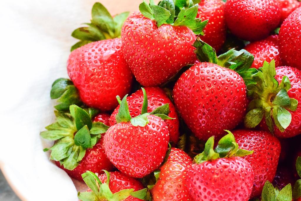 smartnutca's tweet photo. One year ago today, I wrote a Food Revolution review titled "The great GMO vs organic debate." Is it still a relevant debate today? https://t.co/tIFGtddoS1 https://t.co/dqewI28ySK