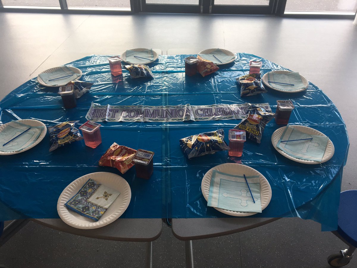 MrsKavanaghP2B's tweet photo. Our Garden Party was a huge success with lots of lovely treats #firstcommunionclass #celebration https://t.co/YZmFwmoXrv