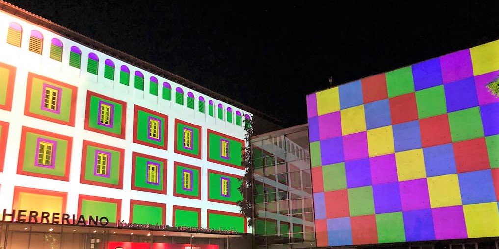 xtranasproducciones (@xtranas) on Twitter photo 1ª noche de pruebas, vamos a por la 2ª... el jueves #EstrenoAbsoluto de "Piedra,Papel o Tijera" #Videomapping <a href="/tacVLL/">TAC Valladolid</a> #TeatrodeCalle <a href="/PatioHerreriano/">Patio Herreriano</a> 1ª noche de pruebas, vamos a por la 2ª... el jueves #EstrenoAbsoluto de "Piedra,Papel o Tijera" #Videomapping <a href="/tacVLL/">TAC Valladolid</a> #TeatrodeCalle <a href="/PatioHerreriano/">Patio Herreriano</a>