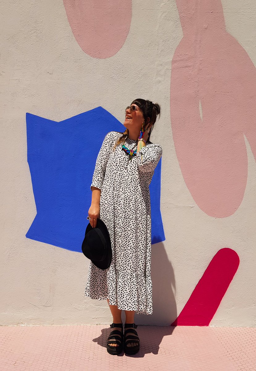 I'm in Ibiza!
But I forgot to tell the Twitter world that because I'm away I thought I'd give a little 19% discount on my website and etsy with code IBIZA19 until tomo ⚡
fizzgoespop.com