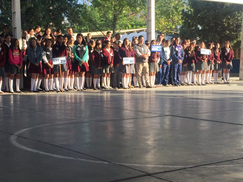 _RobledoJM's tweet photo. #EST40 en la inauguración de la Demostración Estatal Académica, Tecnológica y Cultural de Escuelas Secundarias Técnicas #Región6 sede: #EST24 https://t.co/xKHVOTtNKX