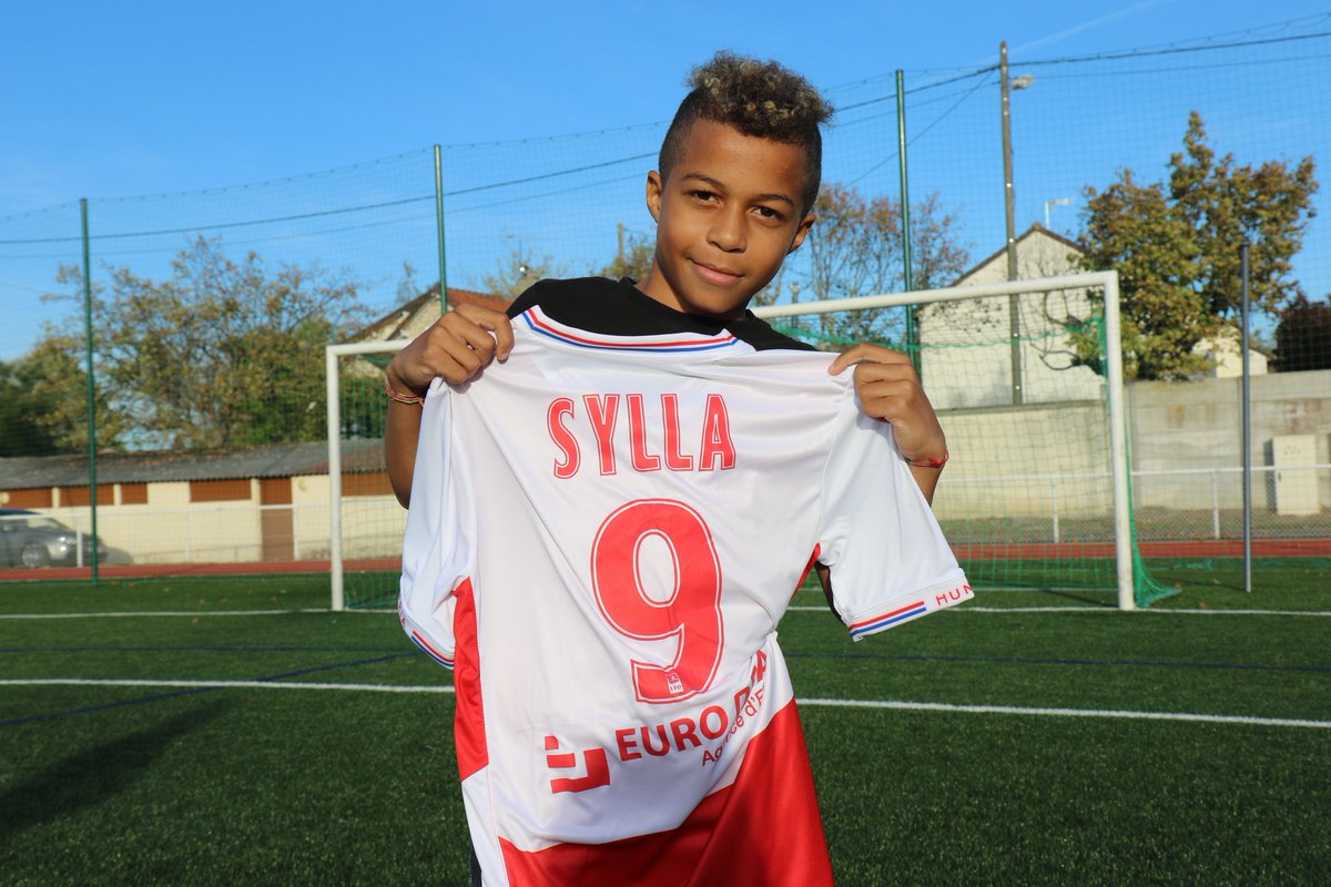 Conflans Sainte Honorine On Twitter Football Conflans Apres S Etre Engage Avec Le Stadedereims En Octobre Le Jeune Conflanais Lenny Sylla Vient D Apprendre Qu Il Rejoindrait L Inf Clairefontaine Pour La Saison 2019 2020 Felicitations A Lui