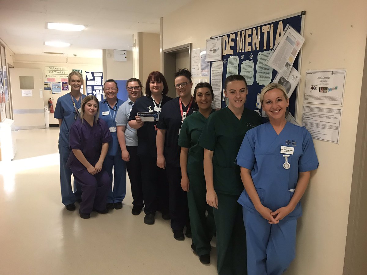 hale_mandy's tweet photo. 3/2 ward in NHH are continuing there excellent dementia care by pledging to create a remembrance tree for patients with dementia #DementiaActionWeek2019 #schedulecare #greatteam @AneurinBevanUHB @LindaAl28284726 @PurpleFemur @JonesLindaj12 @copsal @martineprice1 @DjDonna105 https://t.co/uqe2MAjzjG