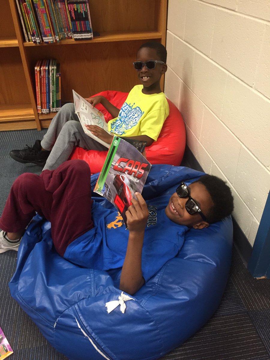 EcoffLibrary's tweet image. New reading tool of the month-- sunglasses! ⁦@EcoffElementary⁩ #ccpslibraries