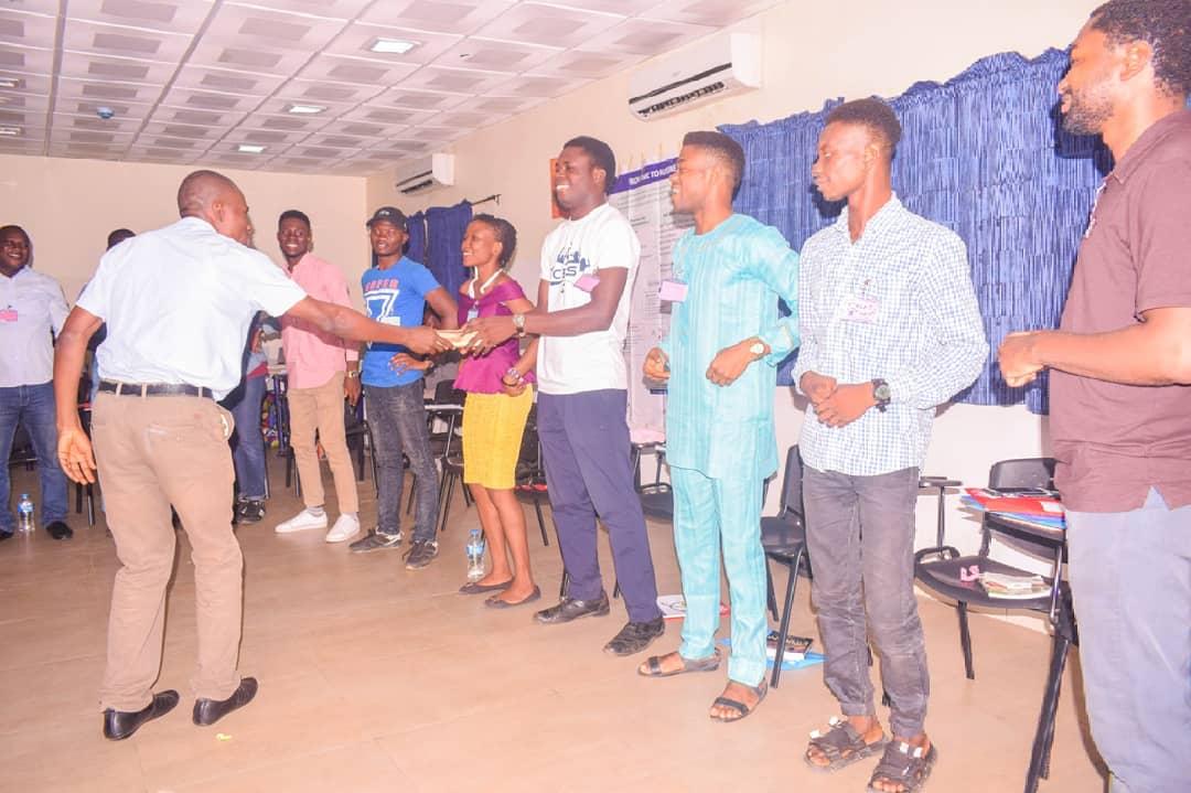 LeadResourcesNG's tweet photo. Day 2 Start-up Loop Training: Energizing activities for the participants
#Startuploop2019 #business #enterpreneur #innovation #ogunisready #Leadresourcesng #enterprise #businessecosystem #bmc #echovc #venturegarden #cchubgrowthcapital #microtraction #tech #businessplan https://t.co/1u9xTu4mER
