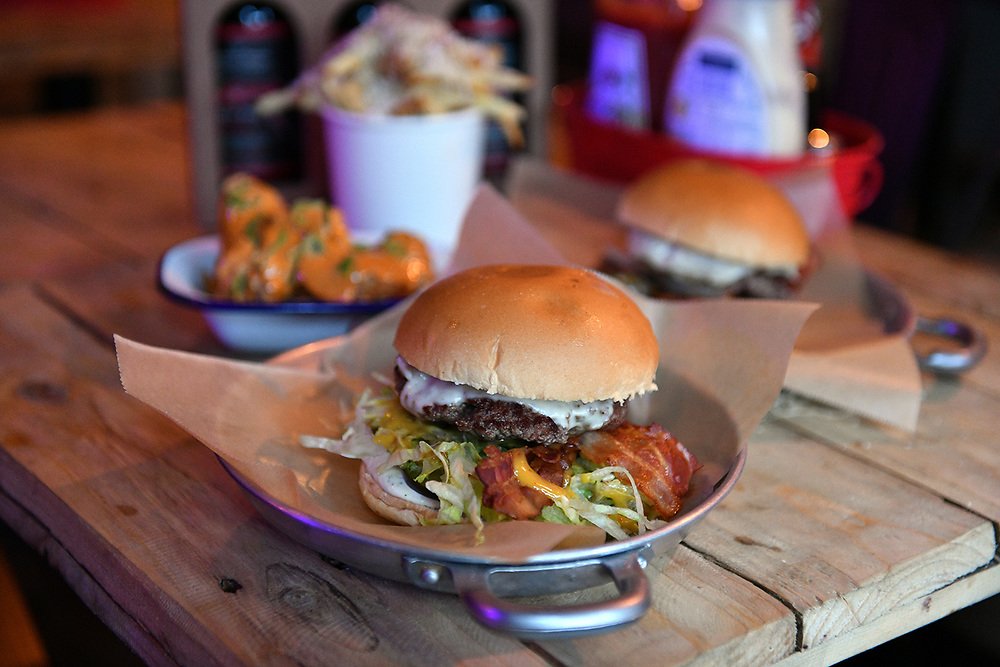roxburger's tweet photo. Midweek burger love! If you're out and about today why not drop by to say hello! We are open from 5 pm - 10 pm. Our team are waiting for youπβ€οΈ
#RoxBurger #HumpDay #Lewisham #Burger https://t.co/Vl6wmBuvjP
