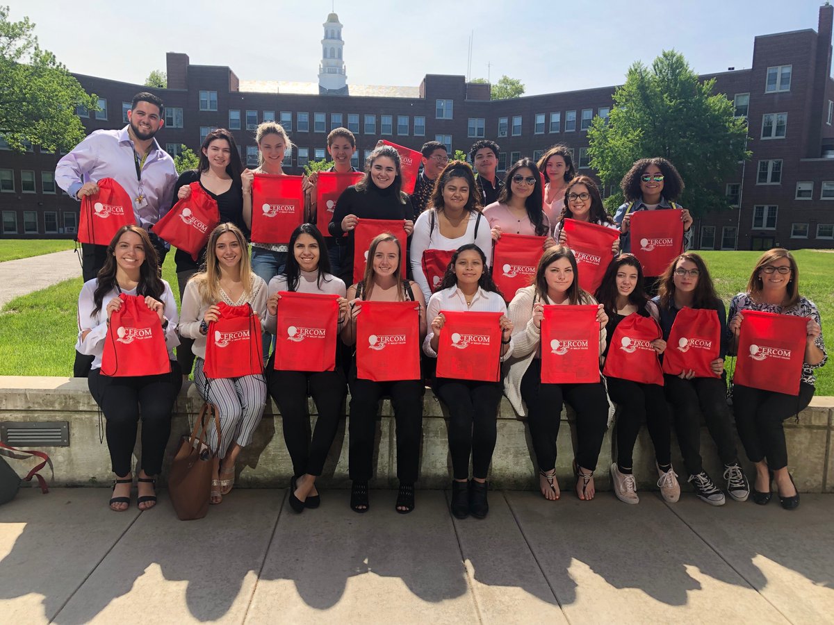 AcademyLI's tweet photo. Students from #BixhornTech & #MillikenTech attended the #WomeninScience Conference today @MolloyCollege to learn about #CareersInScience. Stdnts frm #ChairsideDentalAssisting & #ClinicalMedicalAssisting were inspired to continue their studies in Sciences. #MentoringFutureLeaders https://t.co/S4RxIxrZZ9