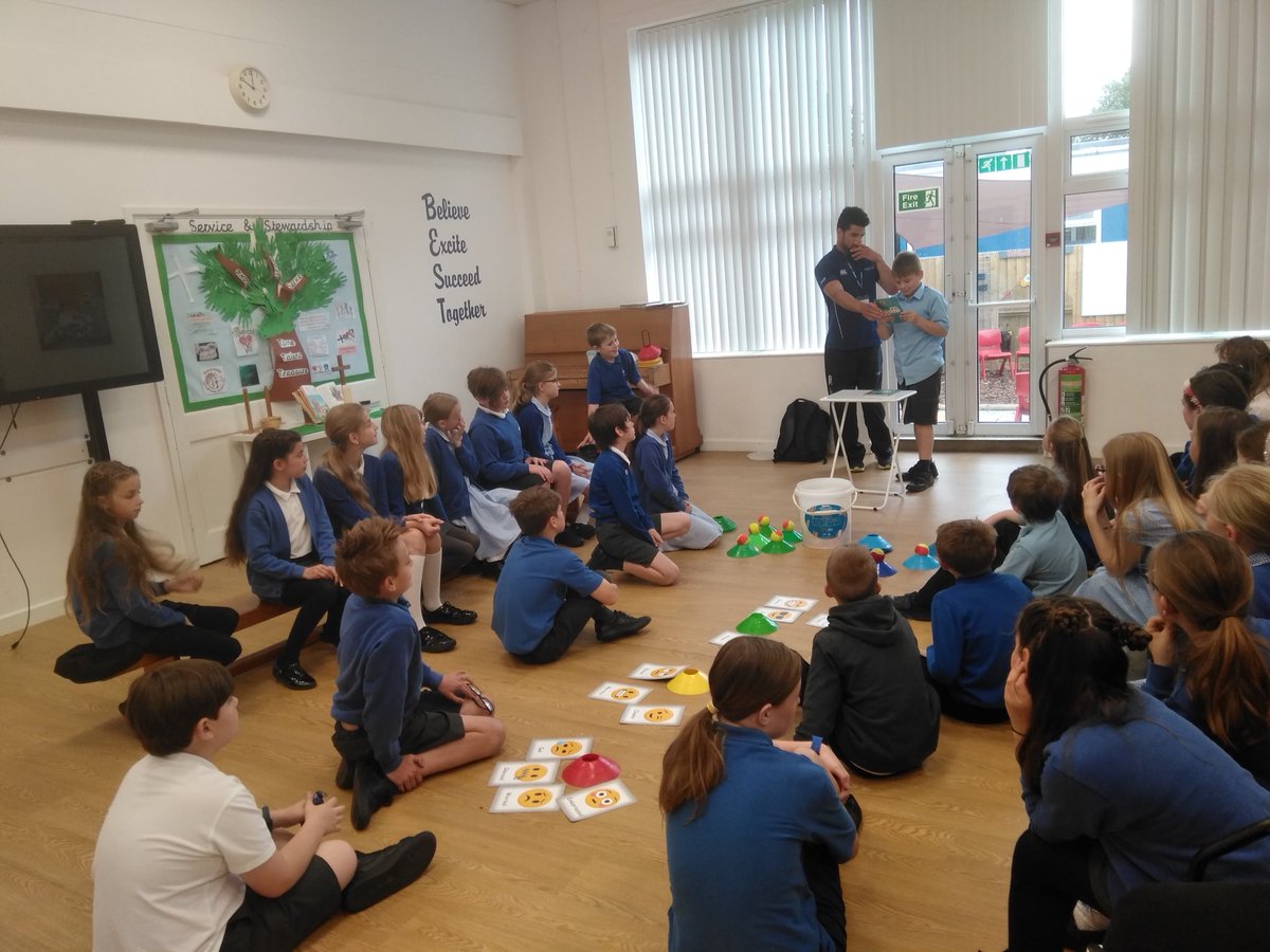 WelbournPrimary's tweet photo. A fantastic session with Sam Ruddock today discussing emotions and how to deal with them. Excellent debate by the whole class respecting everyone’s ideas and opinions #inspireplus #valuesinaction https://t.co/IuqlnJLxFp