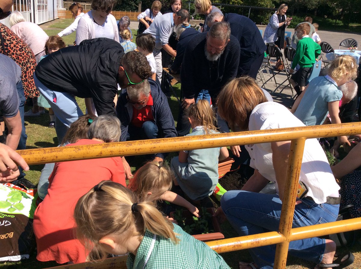 ChidwickSarah's tweet photo. Great end to the term and our topic with a Grandparents afternoon.  We had a great time planting flowers to attract minibeasts and eating butterfly cakes the children had made. Finished off with some songs.  
Thank you for an amazing turnout.@EnquireTrust ,@Cornerstonesedu https://t.co/35Pe1zk4r7