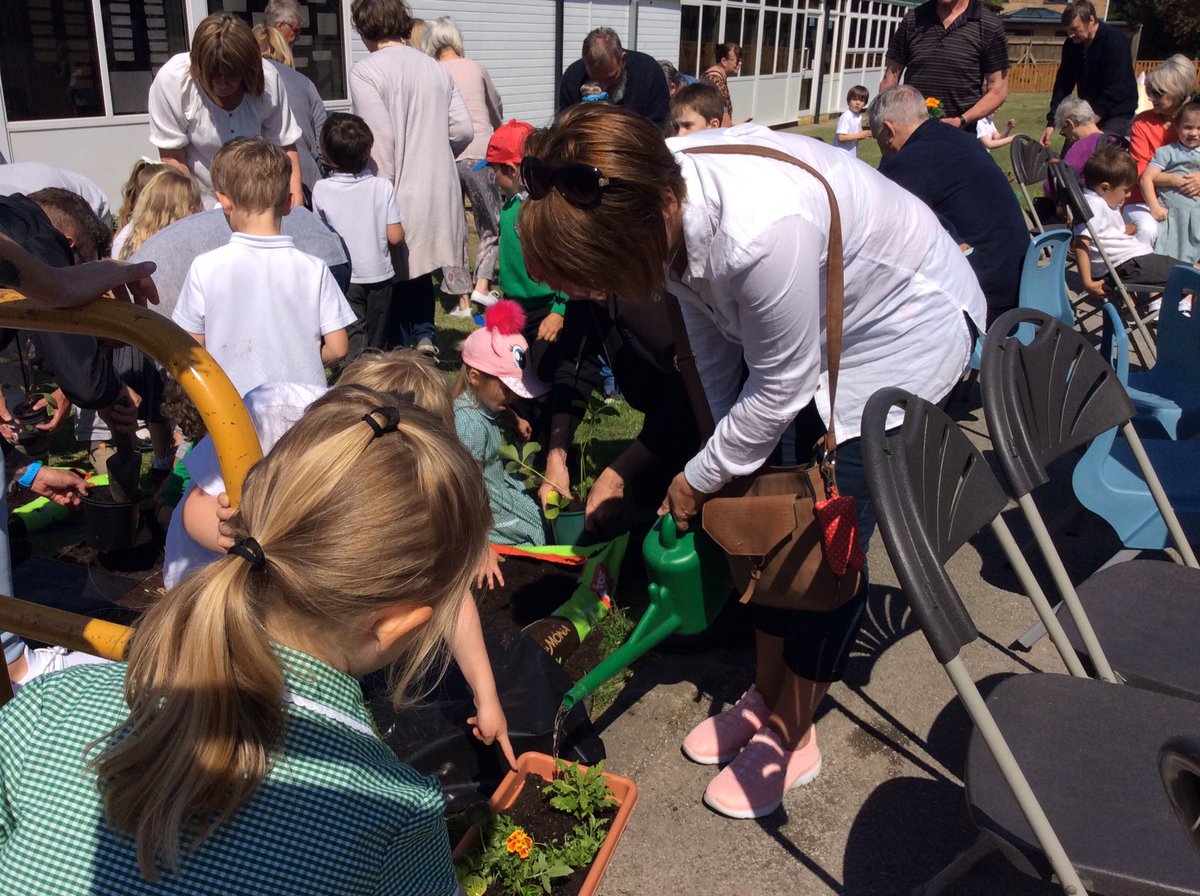 ChidwickSarah's tweet photo. Great end to the term and our topic with a Grandparents afternoon.  We had a great time planting flowers to attract minibeasts and eating butterfly cakes the children had made. Finished off with some songs.  
Thank you for an amazing turnout.@EnquireTrust ,@Cornerstonesedu https://t.co/35Pe1zk4r7