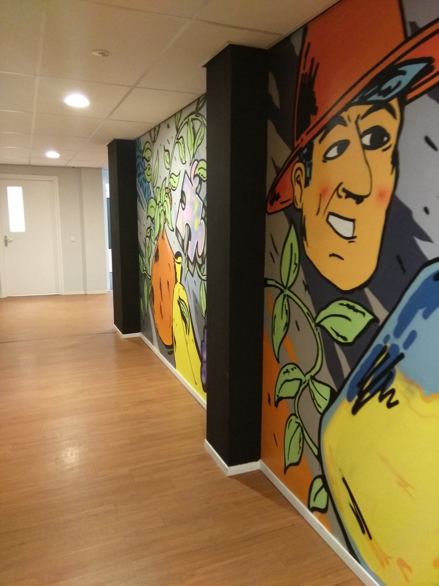 kaatjehotemetoo's tweet photo. Welkom geheten door Ardaan, Sabine en André #inclusie #samenInDeWijk @BijHalte  mooi project, dit is mijn droom voor in mijn wijk #gelijkwaardigheid #participatie https://t.co/KaJBjDi3TI