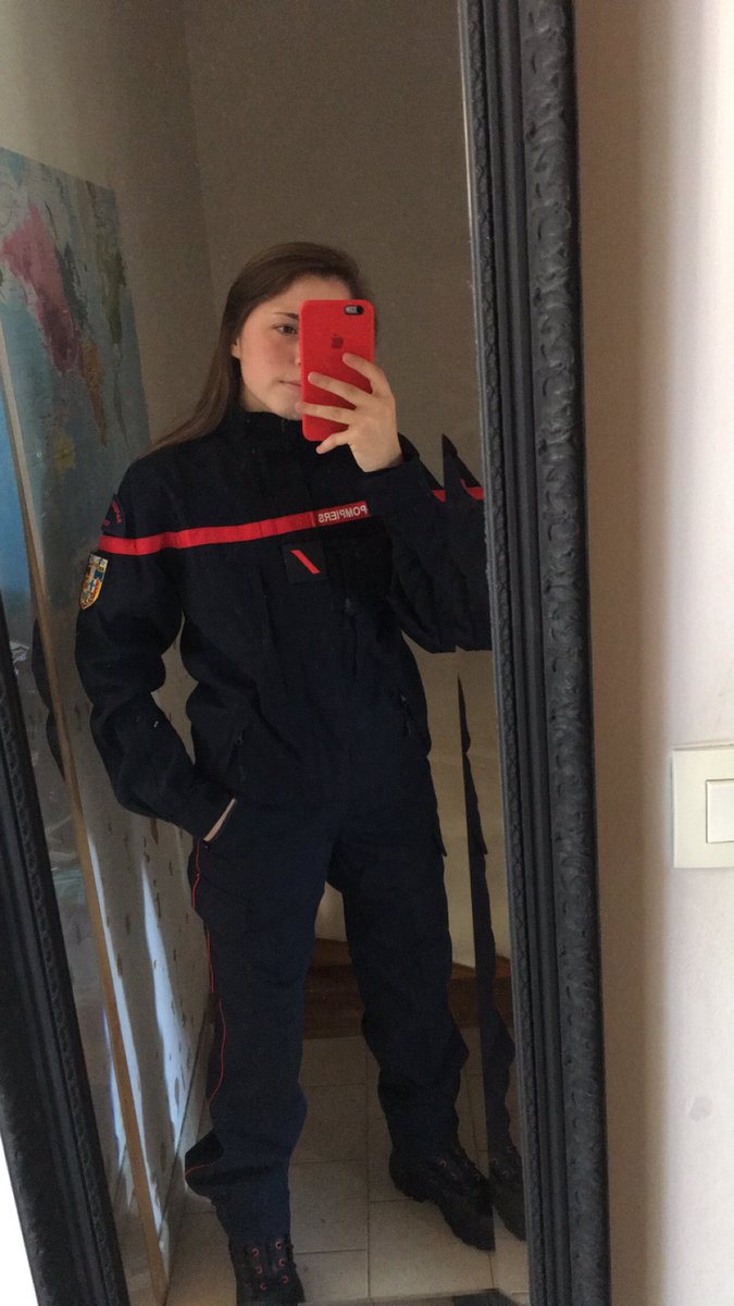 faustyne_lcte's tweet photo. Parce que je suis fière d’être ce que je suis devenue 🚒 https://t.co/nueQ9wc71r