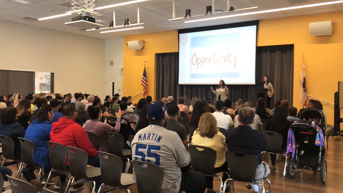 sally1adams's tweet image. Epic build showcase at @OliphantES this morning. #computerscience #codetothefuture @CodeToTheFuture @dsusd_innovate @MissStephens711 @DesertSandsUSD