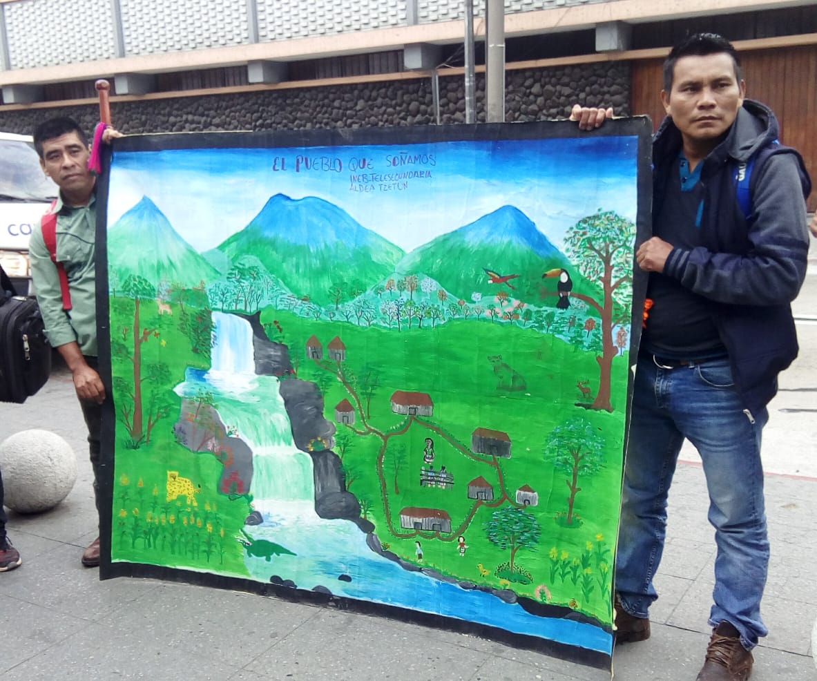 NISGUA_Guate's tweet photo. The Q'eqchi' of Los #Copones have stewarded their land for thousands of years, but have no legal titles to their land. The titles were distributed to militias by the Guatemalan state in 1905. https://t.co/kLKbWDtwVF