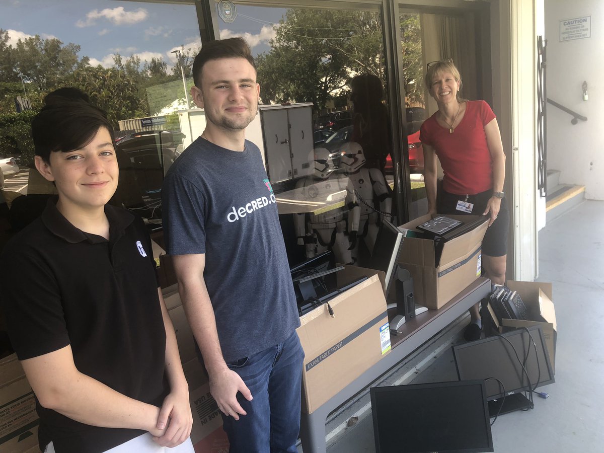 deanmorell's tweet photo. Many, many thanks to Tatiana Garcia, @GulliverSchools P'20, for her donation to #OperationRecycleRefurbish meant for needy Ss in #SouthFlorida as well as the #MigrantEducation program in Homestead, FL #GPCompSci #GulliverPride #gslearning #CommunityOutreach https://t.co/6R3SQ0rGt1