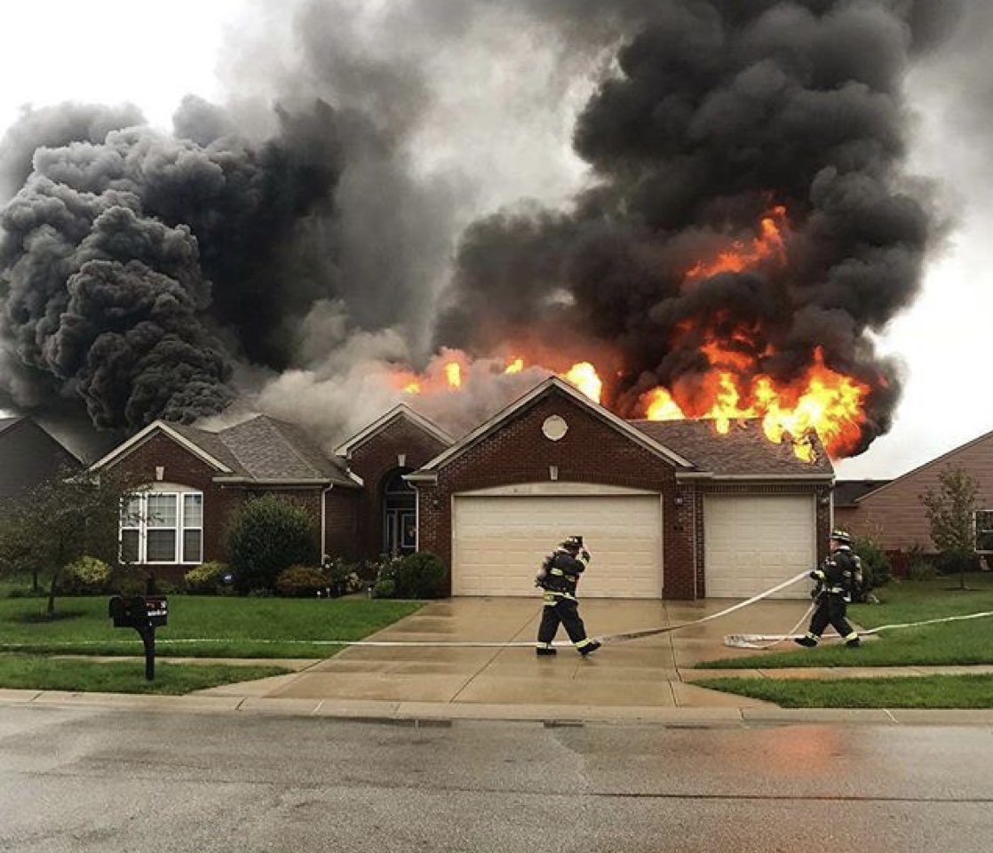 BillyGoldfeder's tweet photo. WHAT USED TO BE….. (Check Out This Video)
https://t.co/SBv7M0pNcR @TheSecretList @NFSAorg @NFPA @nfpa @HFSCorg @IAFCFLSS @JimPauley @11thHour @bwilliams @PlumisAutomist #firefighter #firefighters #fire #housefire #SaveLives #saveyourstuff https://t.co/znfnoE8DyK