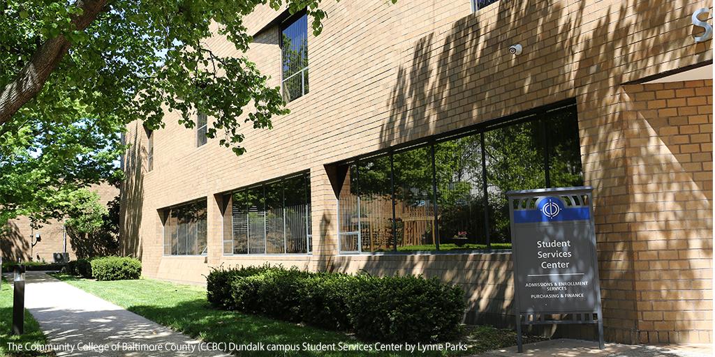 ABCbirds's tweet image. The @CCBCMD and @LightsOutBalt are working to reduce #bird deaths by #windowcollisions. Retrofitting the Student Services Center with Acopian Bird Savers is a great step, the first of what ABC hopes will be an ongoing collisions-reduction effort on campus!
bit.ly/2EqUIIQ