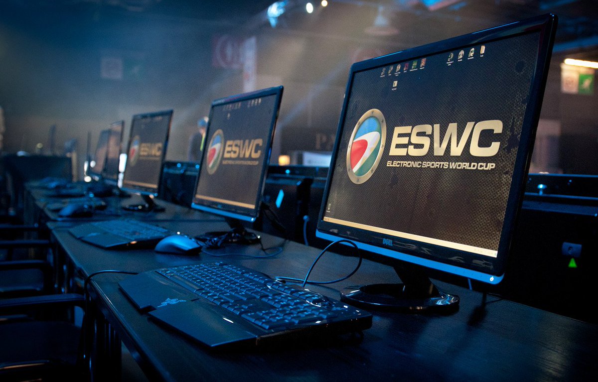 k1ckesports's tweet photo. ⚡️ #K1CKTrivia ⚡️ Quando os @k1ckesports participaram em vários jogos na @ESWC Disneyland Paris, quantos tapetes oficiais do torneio foram "pedidos por empréstimo" pelos seus jogadores?
E quem foi o campeão dos tapetes "emprestadados"? @hypnopt, @coachiCS ou @axoNit2s?
#ano2010 https://t.co/CV22GUXViW