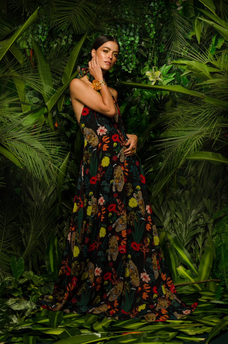 BogotaFW's tweet photo. Inspirados en la feminidad y sensualidad de las mujeres, la colección AMAZONÍA presentada durante el #BOGFW2019, resalta el sentir latino, ADN de @mundohossh, que hoy, hace parte de nuestra RUTA DE MODA, encuéntrala en Bogotá, C.C. Palatino y C.C. SantaFé #DeModaBog https://t.co/pNJPNPkmx1