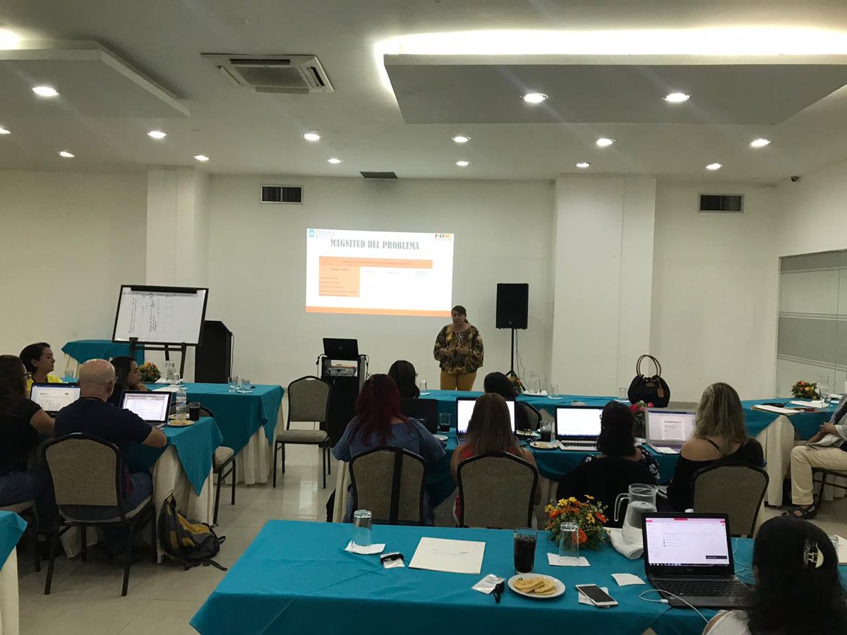 NorteTic's tweet photo. La Secretaria TIC del Departamento Marina Lozano Ropero hace apertura oficial del proceso de formación al Equipo de profesionales que se encargará de ejecutar el proyecto de Bilingüismo en el Departamento Norte de Santander. https://t.co/NpXNnqai3Y