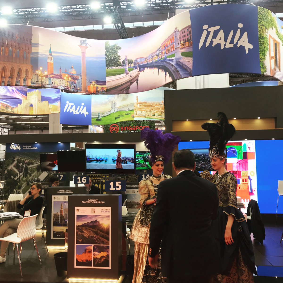 masonevents's tweet photo. It's day two in IMEX, one of the best exhibitions for incentive travel, meetings and events. #masonevents #masonlive #IMEX19 #IMEXperience😍 https://t.co/8vxiFsDdOv