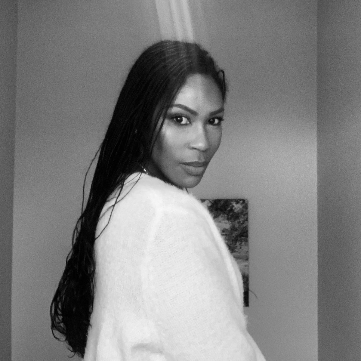 bbnaturalsuk's tweet image. I don’t think I will ever grow my hair this long again, but I’m happy to have this memory. The Loc-It-In Moisture spray was created with braids and locs in mind, to help keep the scalp clean and calm.

#braidmaintenance #locspray #longhairdontcare  #naturallyshesdope