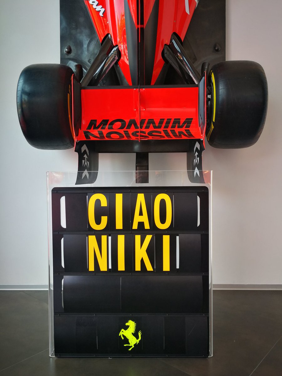 Auch wenn mein motorsportbegeisterter Vater es nie offiziell bestätigen wollte, so weiß ich doch, dass ich meinen Namen im Geburtsjahr 1976 einem bestimmten Mann zu verdanken habe. Und darüber freue ich mich tatsächlich jedes Mal, wenn ich mich jemandem vorstelle. #NikiLaudaRIP