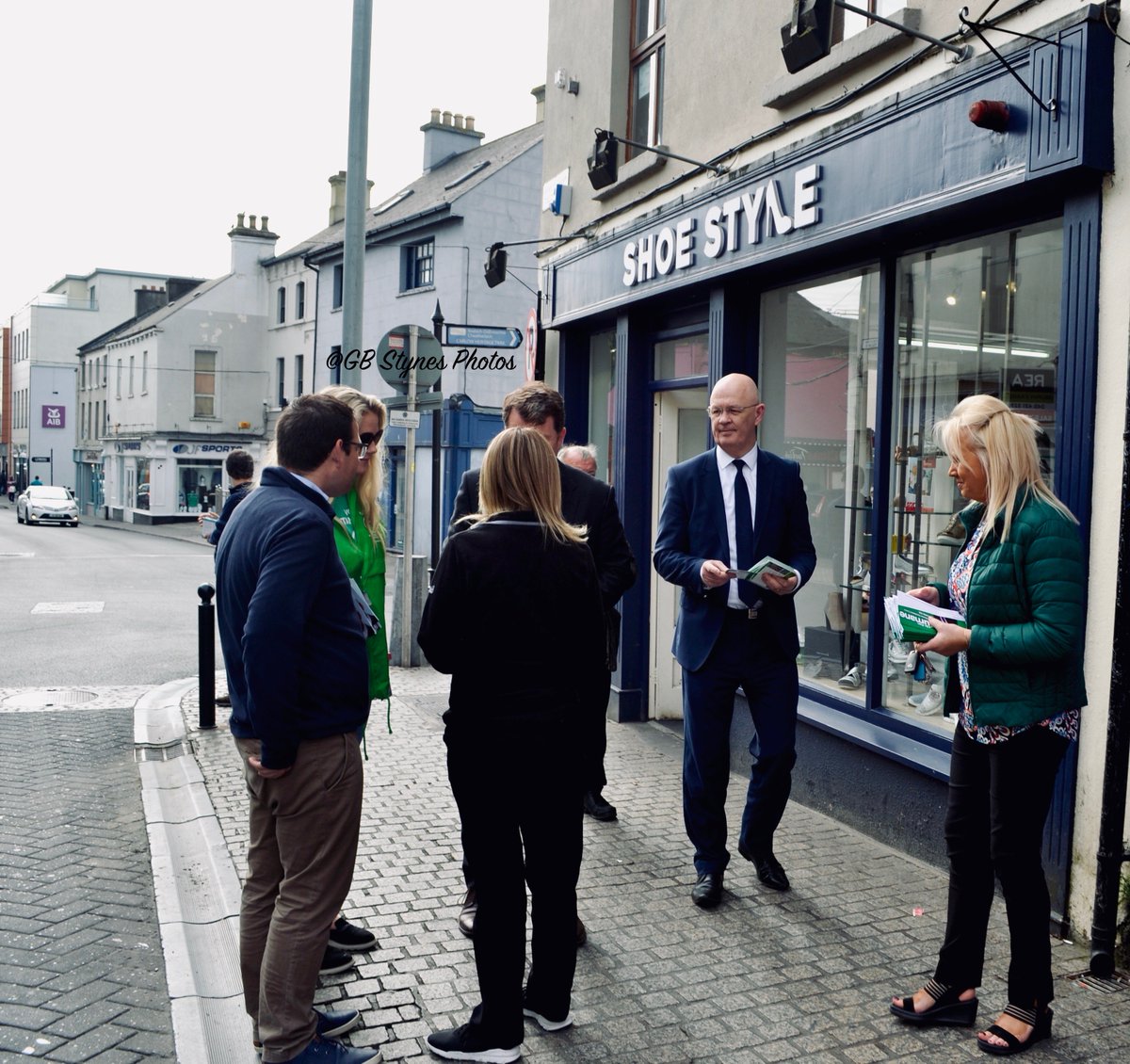 JenMurnaneOConn's tweet photo. Canvassing takes hard work and great teams, thanks to the teams who turned out today for @malcolmbyrne in the #EE2019 Ken Murnane #TeamMurnane, Andrea Dalton #TeamDalton, @Fintan_Phelan #TeamPhelan, John Pender #TeamPender, John McDonald #TeamMcDonald photos by @GBStynes https://t.co/5lP5KlpbGr