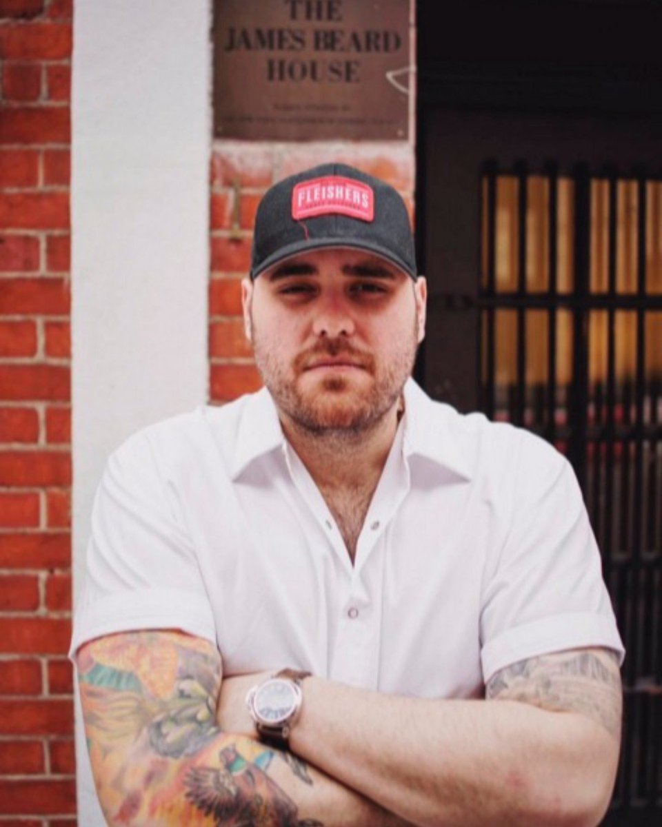 HudsonRivMuseum's tweet photo. Christian Petroni is 1 of 4 individuals the #HRM will honor at its #GalaOfTheCentury on Fri, 6/14. He is Executive Chef &amp; owner of @FortinaPizza &amp; a well-known TV personality who was recently named the winner of @FoodNetwork Star. Tickets &amp; info: https://t.co/jAimFHkwOv  #HRM100 https://t.co/NZcUIrBNJJ
