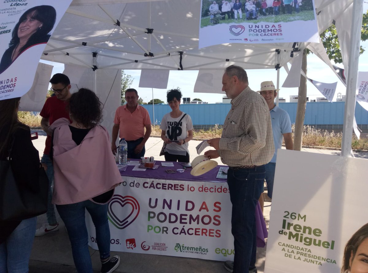 PodemosCaceres's tweet photo. Hoy hemos disfrutado de un fantástico día de mercado. Porque contigo si se puede https://t.co/35gXXU528M