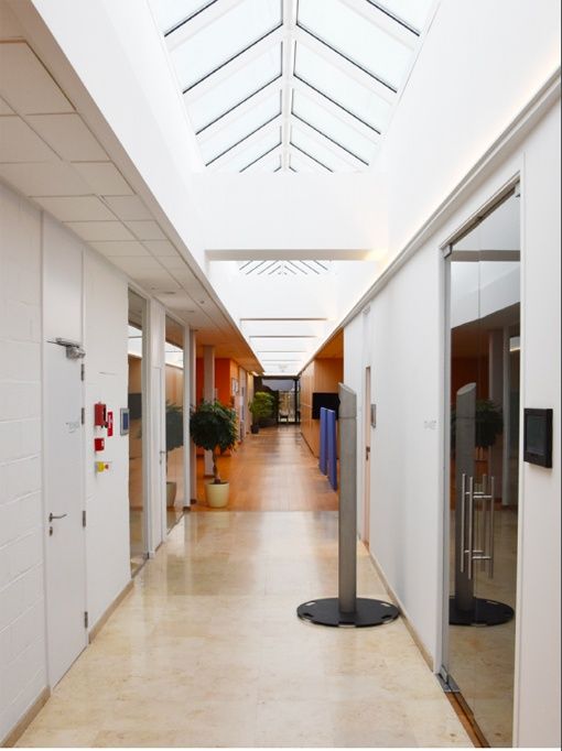 Lux_magazine's tweet photo. The biggest implementation of Bluetooth mesh lighting control yet seen in an office has been unveiled in Brussels. #officelighting  #office #lighting #LuLive #Bluetooth https://t.co/qD1LfzTcOV https://t.co/Vcdqg49Ywl