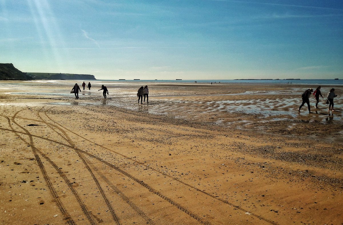 craigs_simon's tweet photo. Best way to get back to the hostel from Arromanches? Take the beach!!
#mslearns #Normandy2019 https://t.co/k06CwU71SE