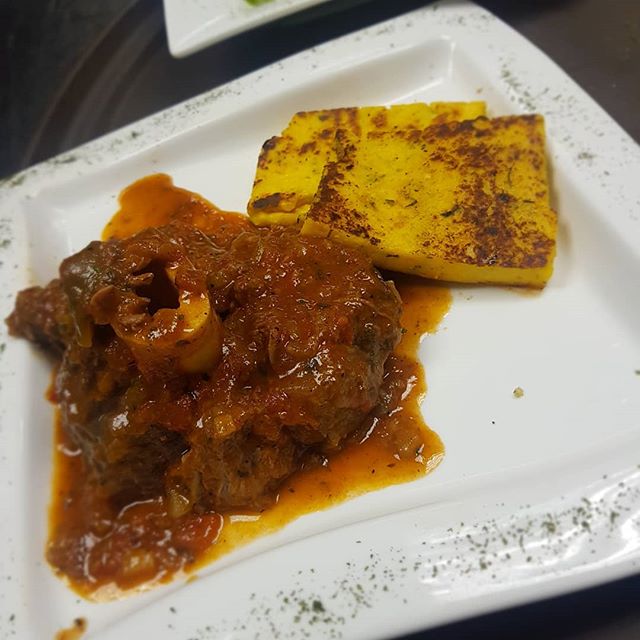 barriott's tweet photo. #EntradasBarriott te ofrecemos el ossobuco al ragú con polenta. Solo en #Barriott podrás disfrutar de la variedad en platos y con la calidad que deseas. https://t.co/HIBeLcwWFb