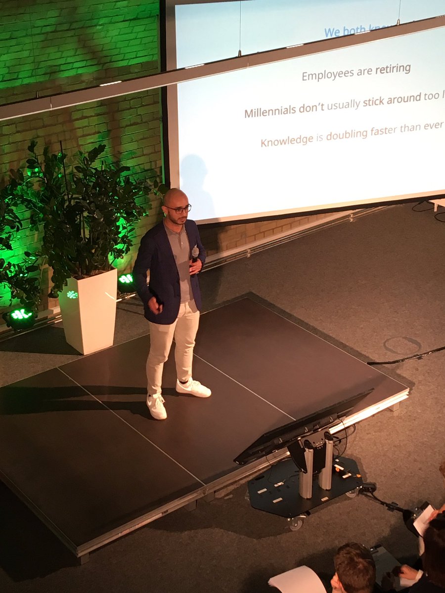 dbmindbox's tweet photo. ..next: Business Tinder @Tandemploy matching colleagues for different topics, #knowingo revolutionizing the way employees learn in a fun and effective way through trivia quizzes & @daeskapp focusing on awareness in daily business. Moving on to the #startupfair in a few minutes🙌 https://t.co/xrCe9C9kG9