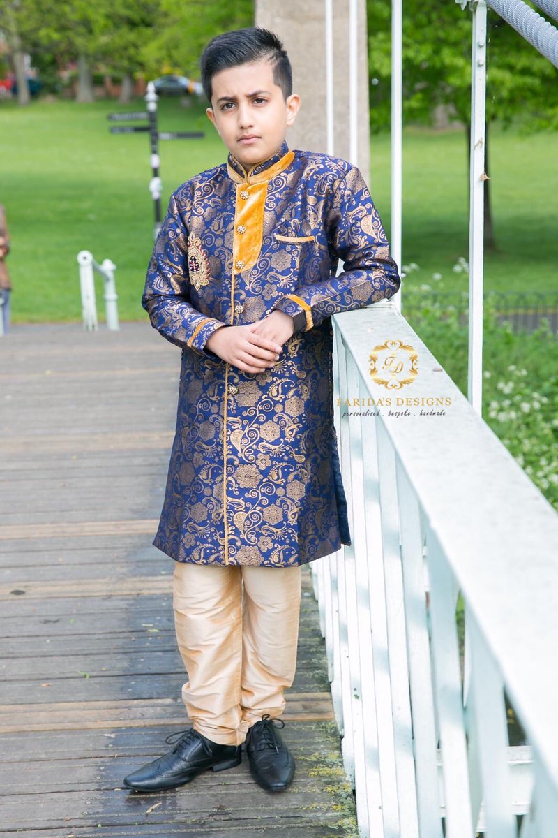 faridasdesigns's tweet photo. #eid 2019

Free delivery for Eid till 26/05/19
after that normal delivery applies

Our model Raheem rocking the new Farida's Designs Eid collection.

Photography by @photographyafzal 

#boyswear #mensfashion #collection #muslim #design #boutique #style #inspo #love #london https://t.co/5LsTYvTOee